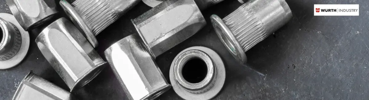 รีเวทนัท